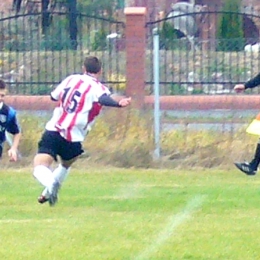 29.10.2011: LKS Dąbrowa Chełmińska - Zawisza II 4:3