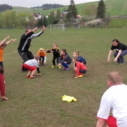 Wspólny trening skrzatów z rodzicami