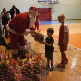 Mikołajkowy turniej Filii WKS Śląsk w Wojborzu - gr. Bambini