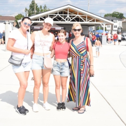 Kibice i wokół boiska