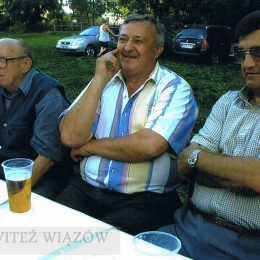 Prezesi Świtezi w latach 70 - tych 
Święto Piłkarza 10.09.2005
Od prawej: Michał Kołodnicki, Mieczysław Wilk, Józef Volpel