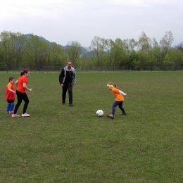 Wspólny trening skrzatów z rodzicami