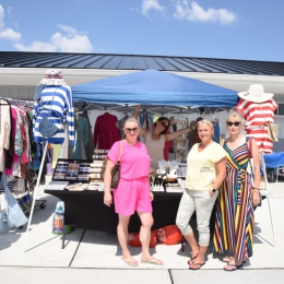 Kibice i wokół boiska