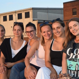 Kibice i wokół boiska