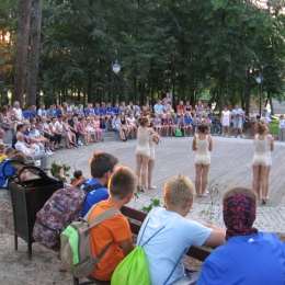 2015.08.04 Zdjęcia z term w Podębicach, pokazu tańca w parku i wieczornego treningu Młodzików