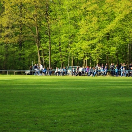 W 19 kolejce rozgrywek Płockiej Ligi Okręgowej doszło do potyczki derbowej zespołów – Błyskawicy Lucień i Mazura Gostynin. Mazur po raz drugi nie zostawił złudzeń rywalowi zza między a emocji nie brakowało, zwłaszcza w drugiej połowie. 

Piłkarskie święto