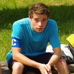 Patryk Wachowiak(C)
Numer:10
Data urodzenia:04.10.1996
Wzrost:168cm
Waga:61kg
Pozycja:Środkowy pomocnik
Lepsza noga:Prawa

Wyróżnienia:
Zawodnik meczu:2
Zawodnik miesiąca:1
