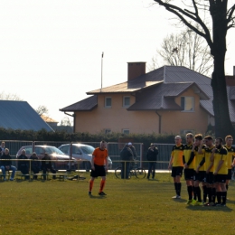 CZARNI TRZEŚŃ - Progres Kawęczyn 3:2 (1:2)