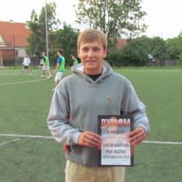Adrian Aftyka z FC Gol 86 odebrał dyplom za zajęcie piątego miejsca. 