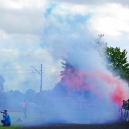 Dziecięca eskorta podczas meczu Gryf Kamień Pomorski - KP Chemik Police