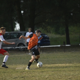 2. kolejka B-klasy: KS Unia Sieradz-Męka vs. KS Hetman Sieradz (fot. Z. Dymiński)