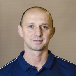 Trener Adrian Niewiadomski