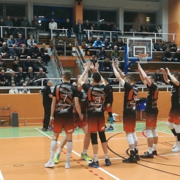 II runda siatkarskiego Pucharu Polski: Tubądzin Volley MOSiR Sieradz vs. APP Krispol Września