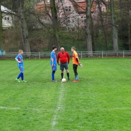 LTS LEŚNA-UKS PIEŃSK 4-3 (TRAMPKARZ)