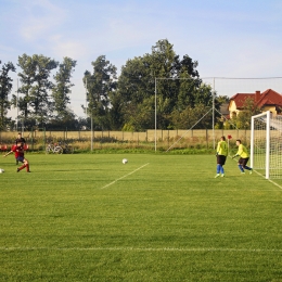 Ł. Białach wykonuje rzut karny na 4:0