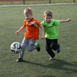 trening kwietniowy najmłodszych piłkarzy akademii