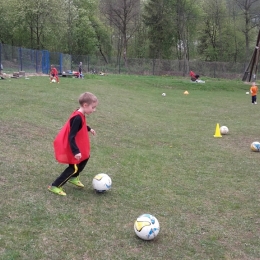 Wspólny trening skrzatów z rodzicami