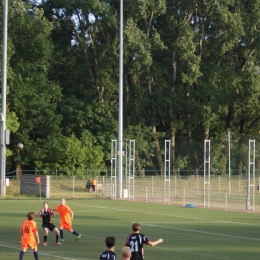 A tu już Bączek pięknie przyjmuje i strzela! GOL!