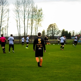 17. kolejka B-klasy: UKS Wiewiórczyn vs. KS Hetman Sieradz (fot. W. Plucinska)