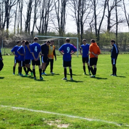 Czarni Sieniawka - Henrykowinka 4 - 1 ( 19.04.2015r - Runda Wiosenna - Klasa "A"