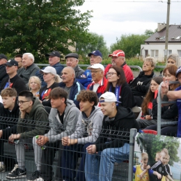 Dziecięca eskorta podczas meczu Gryf Kamień Pomorski - KP Chemik Police