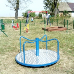 „Budowa placów zabaw i miejsc rekreacji na terenie Gminy Byczyna”