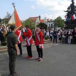 3 MAJ Święto Konstytucji Dlelegacja drużyny Trampkarzy KKS 19922 LECHII kOSTRZYN