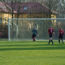 W meczu 16. kolejki Płockiej Ligi Okręgowej, pierwszym po zimowej przerwie, seniorzy Mazura Gostynin pewnie pokonali ULKS Ciółkowo 5:0.