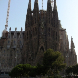 Najsłynniejsza i największa katedra Barcelony  Sagrada Familia