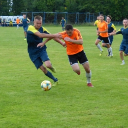 GALERIA ZDJĘĆ, SPARING NR.8: Piast Tuczempy - MKS Arłamów Ustrzyki Dolne 3:0 (1:0) , Zdjęcia wykonane przez Pana Andrzeja Popowicz (MTTolo Tv) oraz Patryka Góreckiego (PG-FOTO).