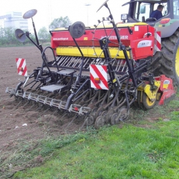 Budowa boiska początek 04.2014