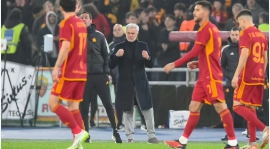 Mourinhos nye æra, reisen under Roma-skjorten