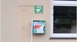 Defibrylator AED na Józefovii