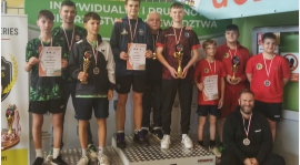 Tenisowe sukcesy młodzieży - awans seniorów !