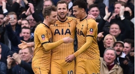 Tottenham vidare – efter Kanes hattrick