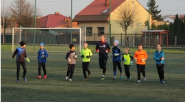 Młodzi bramkarze trenują w Goalkeepers Academy Górnik Konin