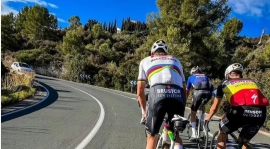 Wintertrainingsseizoen, de vasthoudendheid en vastberadenheid van uitstekende coureurs