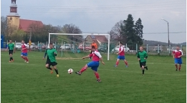 Seniorzy Unii pokonani przez lidera Górnika Gorce 0:4