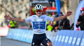 Remco Evenepoel wint eerste Noorse Tour-titel