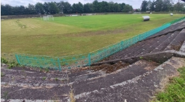 Prace porządkowe na stadionie