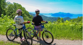 Der Spaß weitergeben Radfahren