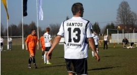 Santos wygrywa w Narolu