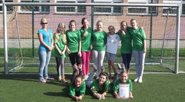II miejsce dziewcząt w miejskich zawodach halowej piłki nożnej