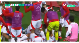 Araujos vinnande strejk, Uruguay 0-1 Peru