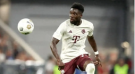 Alphonso Davies nereagoval na prodloužení smlouvy