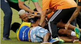 Neymar omkull av fans