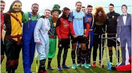 Virgil van Dijk bærer Manchester City drakt