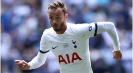 Maddison září, hvězda Tottenhamu září v severolondýnském derby