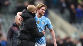 De triomfantelijke terugkeer van De Bruyne, zijn shirt glanst opnieuw met blauwe glorie