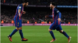 Suarez och Messi briljerade i Barcelonas derbykross